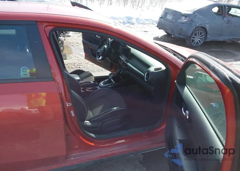 2021 Kia Forte Gt-Line from USA, damaged, VIN 3KPF34AD1ME313520